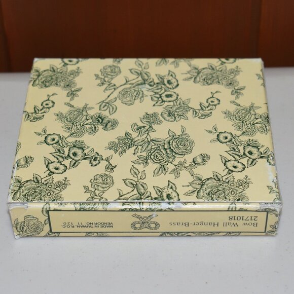 NOB Vintage Bombay Company Brass Bow Wall Hanger w/Screws 2171018 4.5 x 4" Hook - Picture 7 of 8